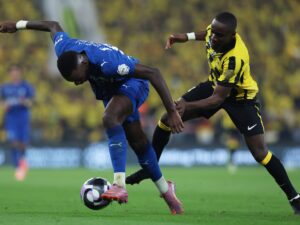 الهلال يواجه الاتحاد في الدوري السعودي: توقيت المباراة، التشكيلات، والقنوات الناقلة