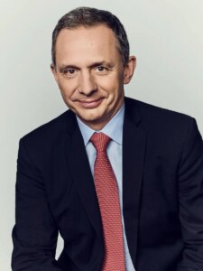 بايبال تعين إنريكي لوريس من HP كمدير تنفيذي جديد لها