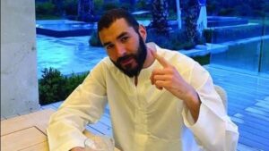 بسبب رمضان.. بنزيما يعتمد على ‘حظه الخاص’ قبل مواجهة الهلال والاتحاد