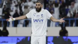عاجل: تسريب حصري يكشف الراتب الفعلي لبنزيما مع الهلال… الرقم المفاجئ الذي وُضع في حسابه البنكي!