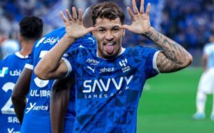 فلامنغو يستعد للتعاقد مع ليوناردو من الهلال