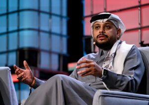 لماذا لا يعتقد هؤلاء الرؤساء التنفيذيون للشركات الناشئة أن الذكاء الاصطناعي سيحل محل الأدوار البشرية؟