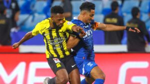 نظرة على المباراة | طرد مبكر يثير حماس كلاسيكو الهلال بعد صدمة الاتحاد | العربية Goal.com