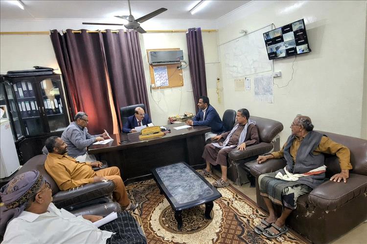 الوكيل الدغاري يتفقد نشاط مكتب الأشغال العامة والطرق ومستوى الانضباط الوظيفي