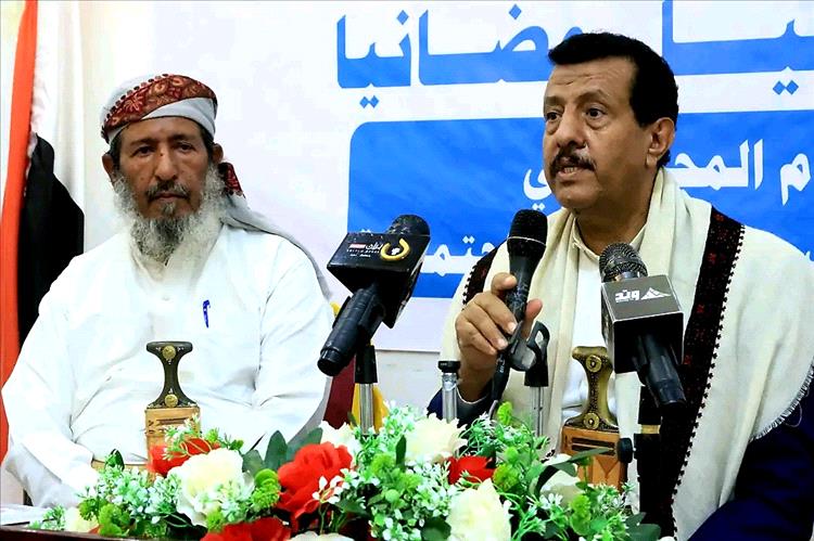 وكيل مأرب يشيد بدور القيادات الاجتماعية في تعزيز الاستقرار ويحث على تلاحم المجتمع