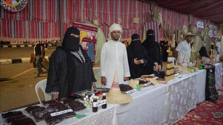 مؤسستا زراع وبسمة حضرموت تمثلان الركن الحضرمي في معرض البُن والتمر بعدن