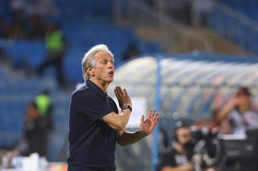 مدرب النصر يواجه عقوبة جديدة عقب شكوى الهلال ضمن نزاع مستمر