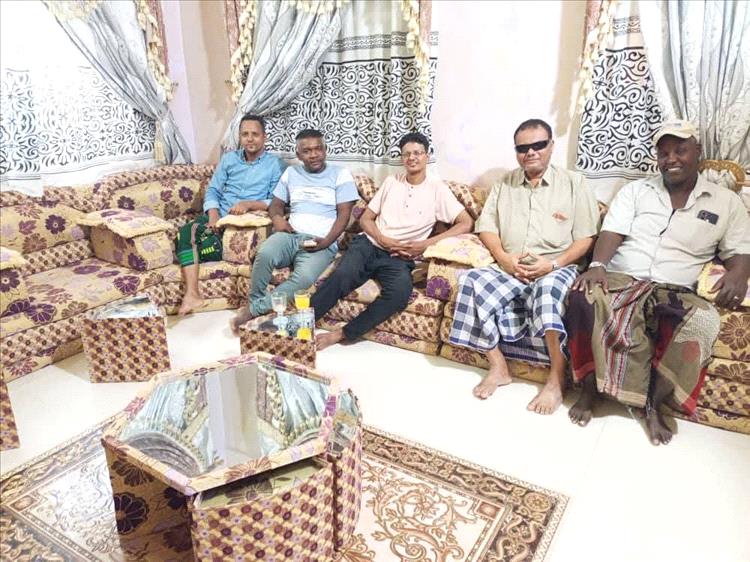قيادة إتحاد الاعلام الرياضي بساحل حضرموت تطمئن على صحة الأستاذ عبدالعزيز بامحسون بمدينة بروم