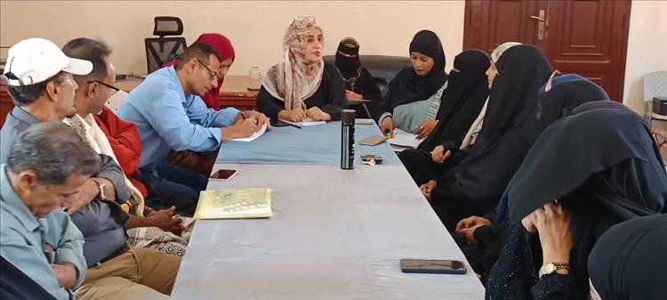 مديرة ثقافة عدن تبحث مع مدراء الإدارات سبل تطوير الأداء وإحياء النشاط الثقافي