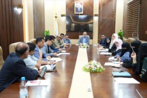 اخبار عدن – وزير الرعاية الطبية يبحث آخر التطورات في الوضع الوبائي وسبل مكافحة انتشار الحصبة
