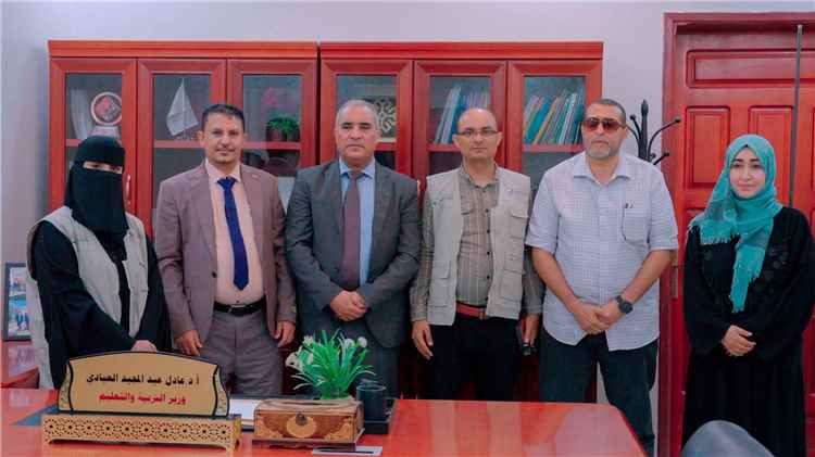 أخبار عدن - ديفرستي ووزارة التربية والتعليم تبحثان تعزيز التدخلات التعليمية وتوسيع المشاري