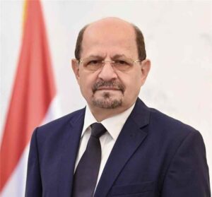 اخبار عدن – رئيس الوزراء ووزير الخارجية يعود إلى عدن بعد رحلة رسمية قصيرة إلى القاهرة