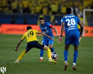 الهلال يحقق إنجازاً تاريخياً بعد التعادل في ديربي النصر