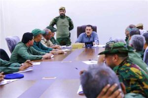 اخبار عدن – قائد أمن عدن يدعا بتطبيق قرارات اللجنة الأمنية ويشدد على تعزيز الجاهزية والانضباط