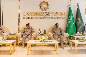 اخبار اليمن اليوم – وزير الدفاع اليمني يبحث مع أمين عام التحالف الإسلامي تعزيز التعاون في مكافحة الإرهاب