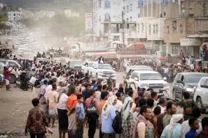 اخبار اليمن الان – تقرير عن زيارة رئيس مجلس القيادة الى تعز برفقة الصبيحي وأعضاء المجلس