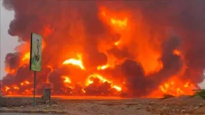 كيف استغل الحوثيون الغلطات السياسية للشرعية والانتقالي لكسب تأييد الشعب اليمني