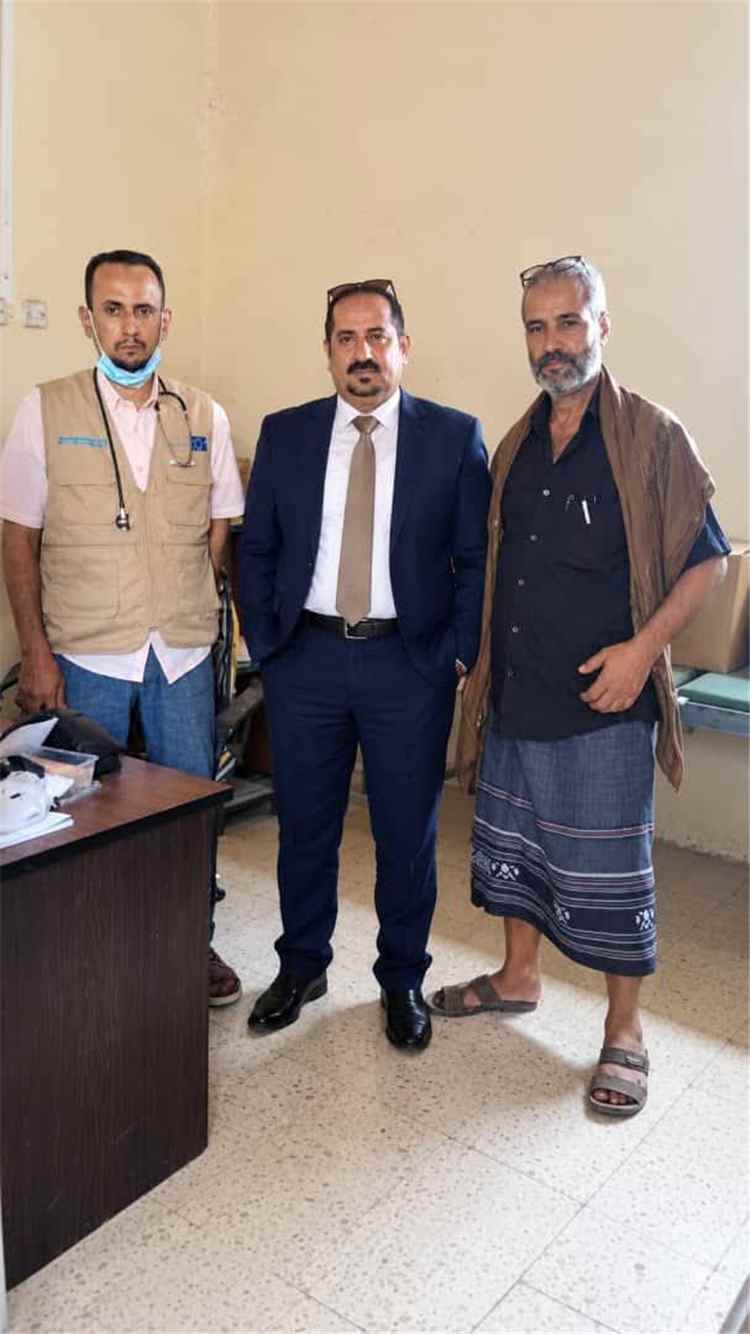 اخبار عدن – الحريري والمنتصر .. يتفقدان عمل العيادة الطبية الخيرية بمدينة الاستقلال بمديري