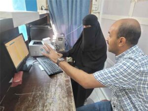 اخبار عدن – مدير صحة البريقة يطّلع على سير العمل بالبرنامج المحاسبي في مركز بئر أحمد الصحي