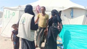 اخبار عدن – مركز التوعية البيئية ينفذ حملة صحية في مخيم النازحين بمنطقة عمران في البريقة