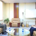 وزيرة الشؤون القانونية ووزير الدولة محافظ العاصمة عدن يناقشان آليات تعزيز مبادئ الشفافية وحماية المال العام