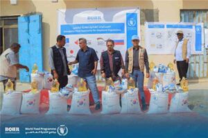 اخبار وردت الآن – المكلا: توزيع مساعدات غذائية وتغذية وقائية لـ 124 أسرة نازحة بالتعاون مع